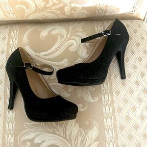Delicacy Black Glitter Heels Elegant Mary Jane Style - Size 6 1/2